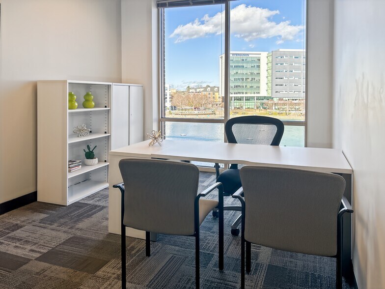 More Photos Of 11815 Fountain Way, Newport News Coworking Space