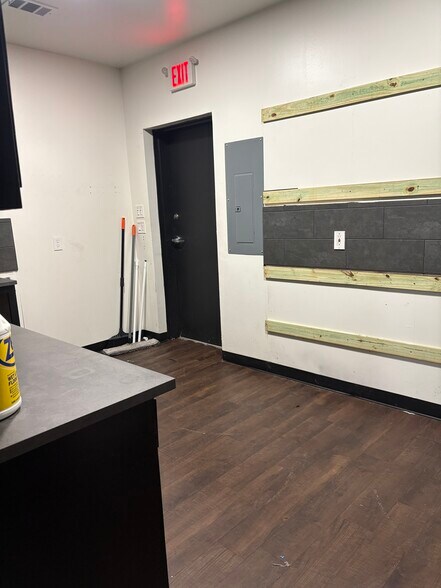 More Photos Of 1010 Technology Way, Waxahachie Freestanding For Lease