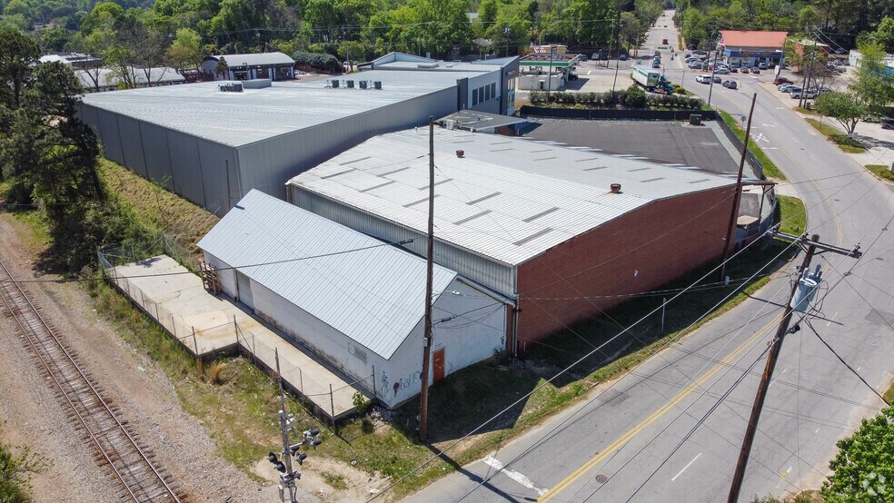 More Photos Of 1020 E Whitaker Mill Rd, Raleigh Warehouse For Lease