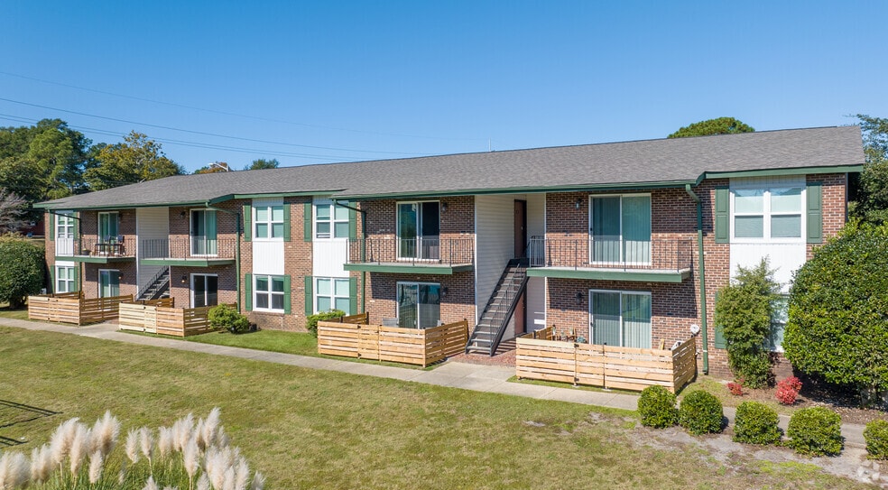 Primary Photo Of 29 Briar Cir, Fayetteville Apartments For Sale