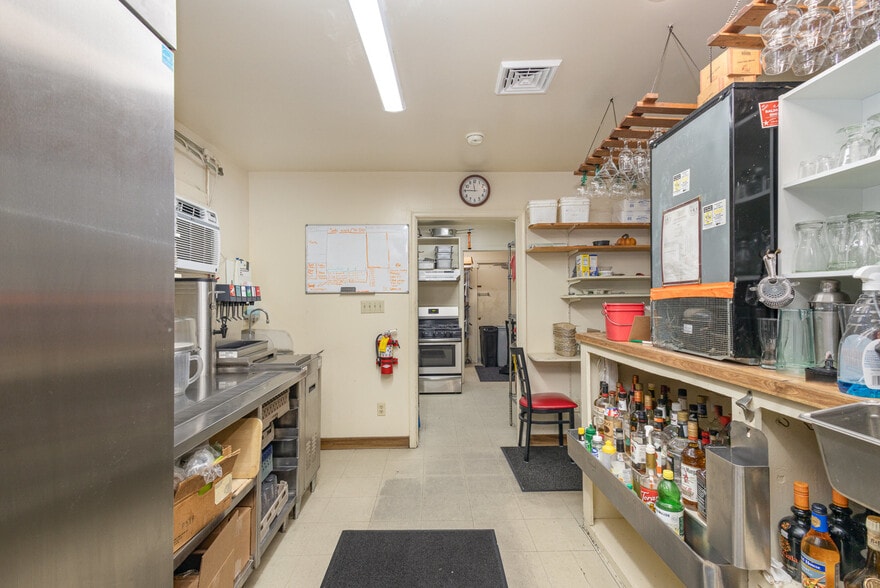 More Photos Of 15220 Kings Hwy, Montross Restaurant For Sale