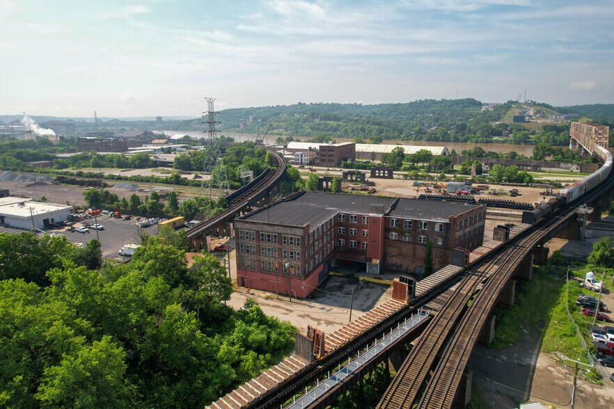 More Photos Of 1275 Budd St, Cincinnati Warehouse For Sale