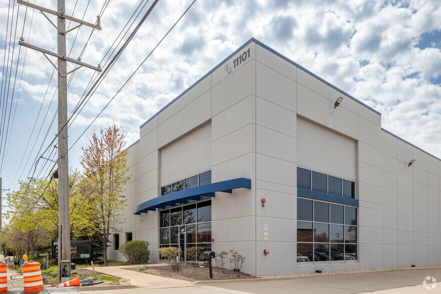 Primary Photo Of 11101 Franklin Ave, Franklin Park Distribution For Lease