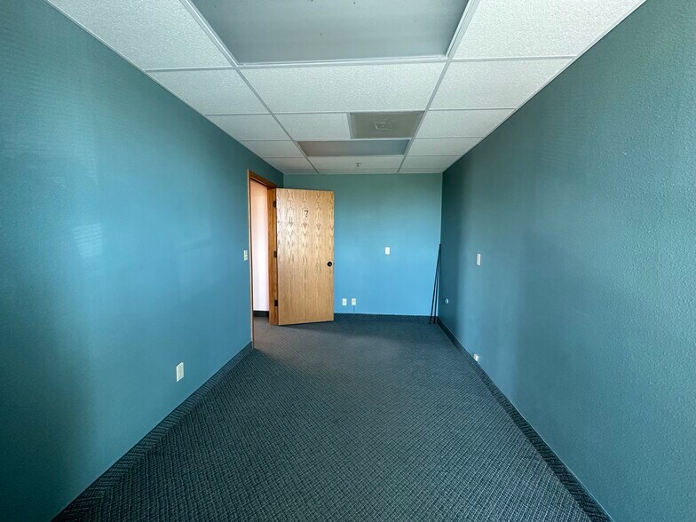More Photos Of 1801 1st Ave, Longview Medical For Sale