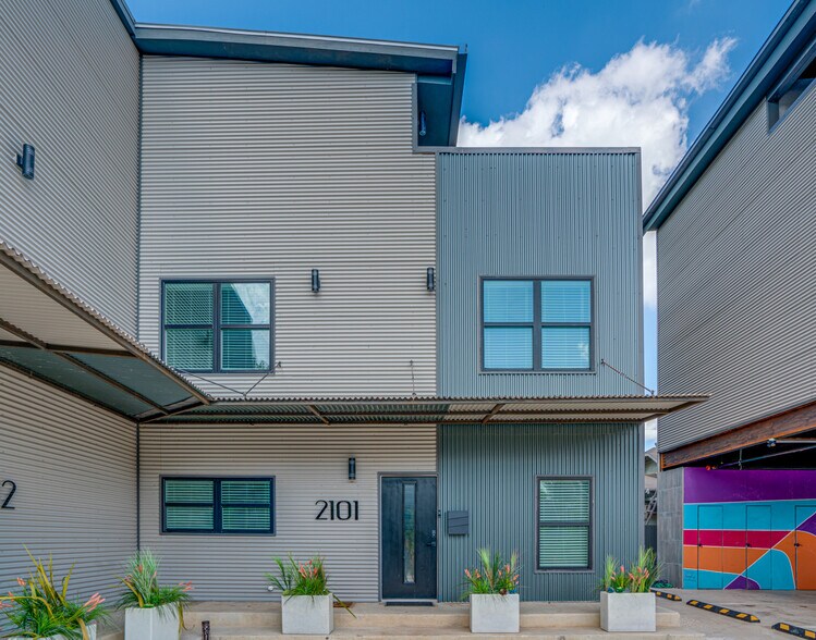 Primary Photo Of 811 Montana St, San Antonio Apartments For Sale