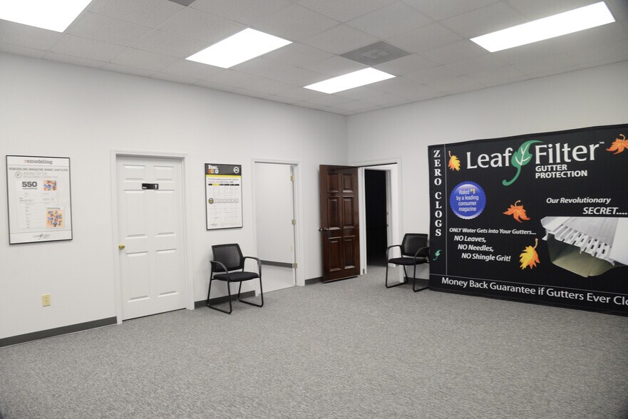 More Photos Of 830 Wilson Dr, Ridgeland Showroom For Lease