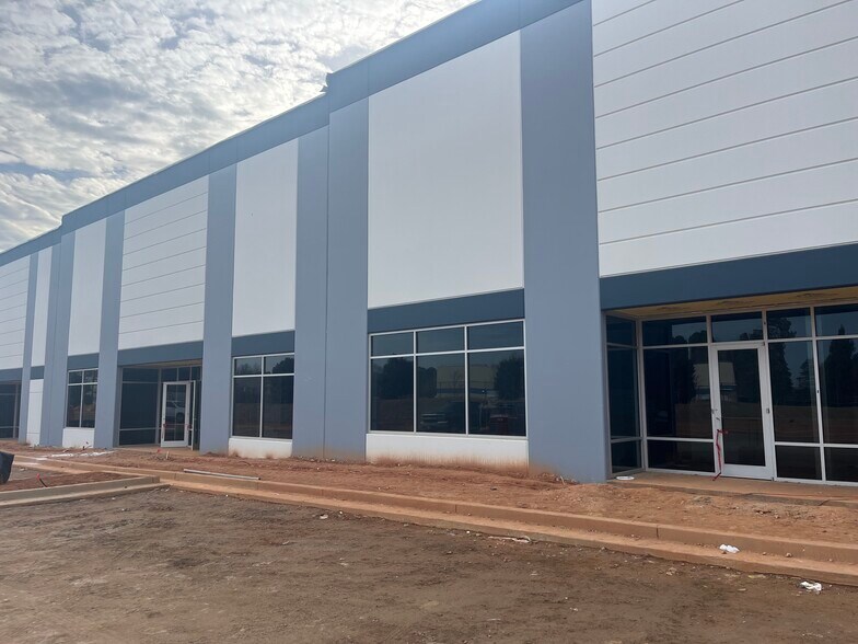 More Photos Of 1115-1155 Aiken Road, Bogart Service For Lease