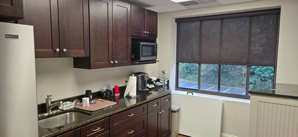 More Photos Of 200 Centerville Rd, Warwick Office Residential For Lease