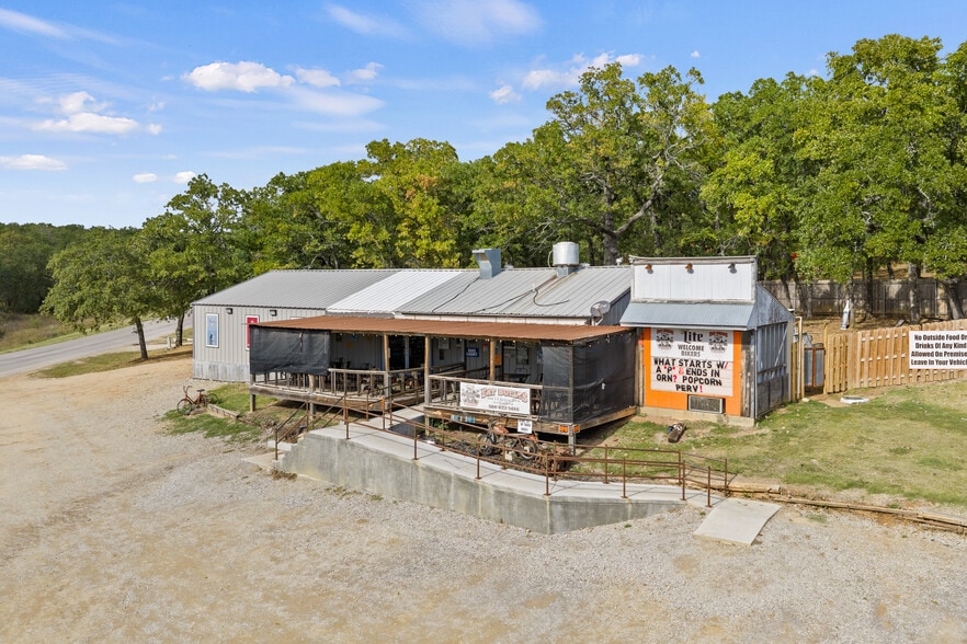 Primary Photo Of 3133 Chickasaw Trl, Sulphur Restaurant For Sale