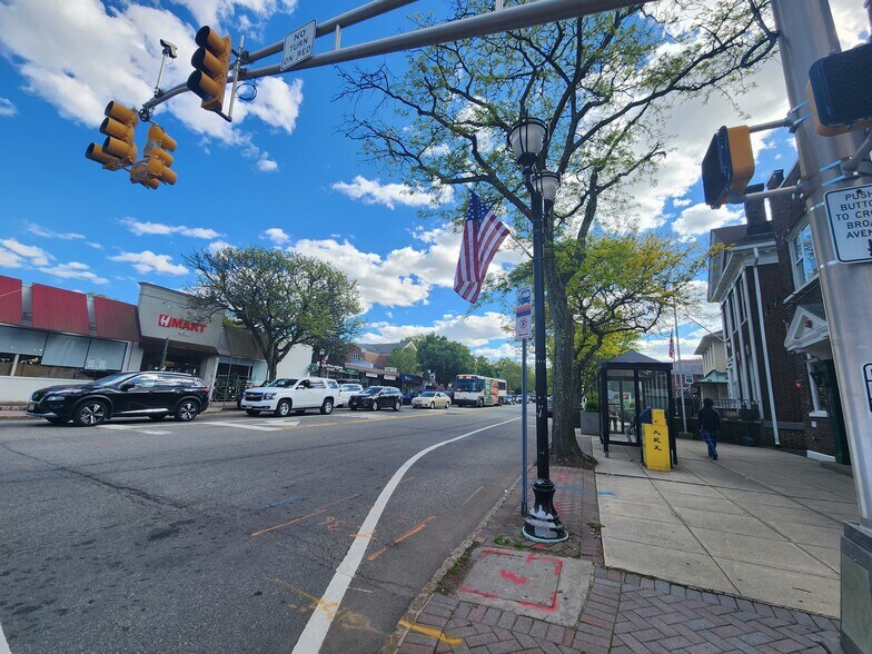 More Photos Of 316-318 Broad Ave, Leonia Storefront Retail Office For Lease
