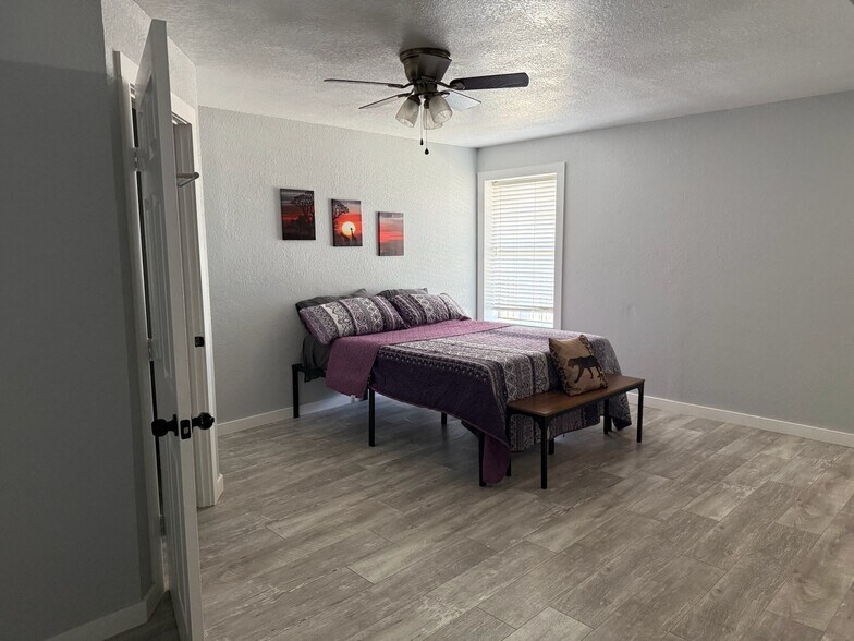 More Photos Of 2123 15th St, Lubbock Apartments For Sale