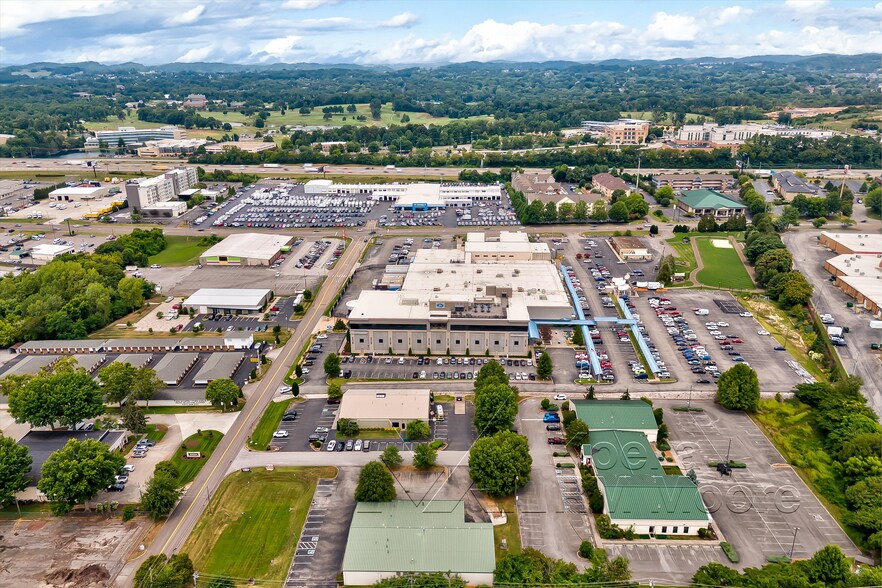 More Photos Of 9600 Parkside, Knoxville Distribution For Lease