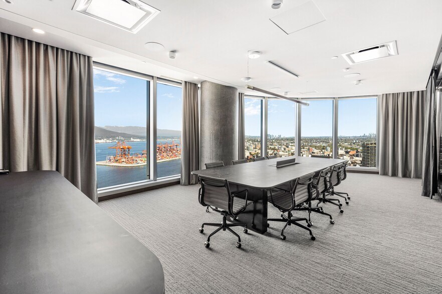 More Photos Of 320 Granville St, Vancouver Office For Sale