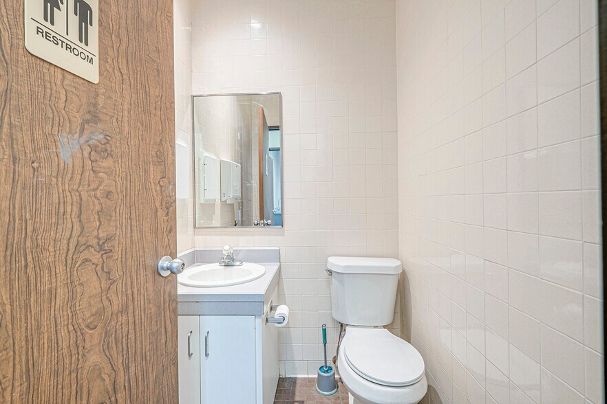 More Photos Of 2407 W Louisiana Ave, Midland Medical For Lease