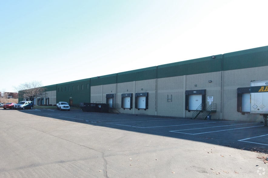 More Photos Of 10901 Hampshire Ave S, Bloomington Warehouse For Lease