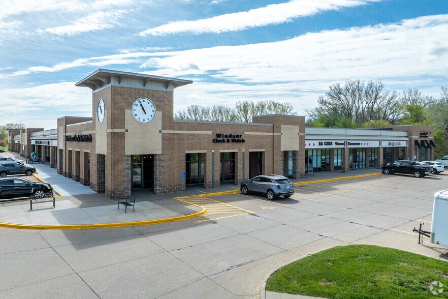 More Photos Of 9932 Swanson Blvd, Clive Unknown For Lease