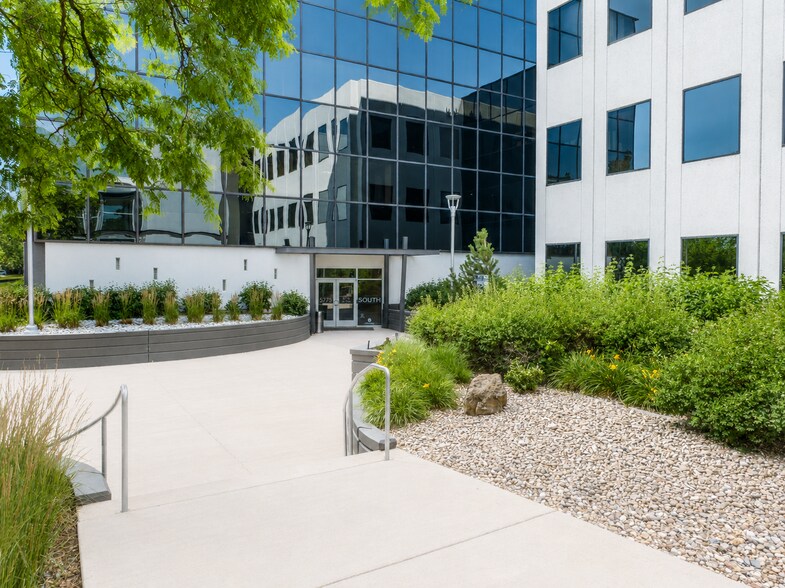More Photos Of 5775 Dtc Blvd, Greenwood Village Office For Lease