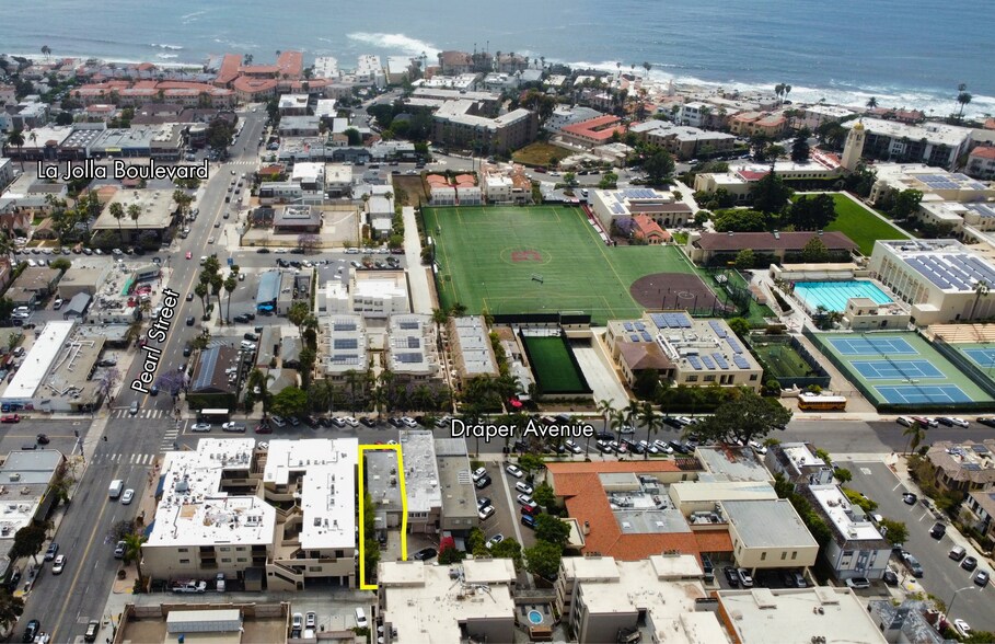 More Photos Of 7527 Draper Ave, La Jolla Medical For Lease