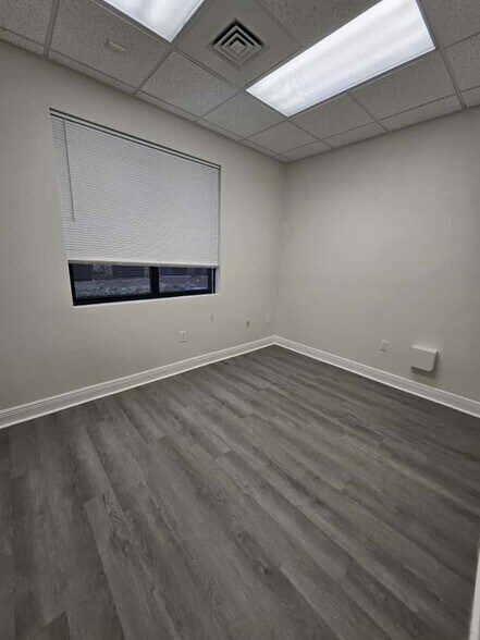 More Photos Of 1011 Pemberton Hill Rd, Apex Medical For Lease