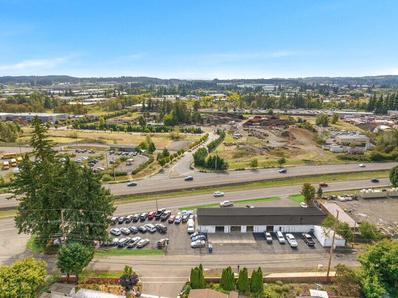 More Photos Of 18435 SW Pacific Hwy, Tualatin Auto Dealership For Lease