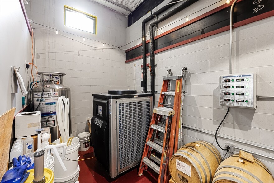 More Photos Of 705 W New York Ave, Somers Point Industrial For Sale