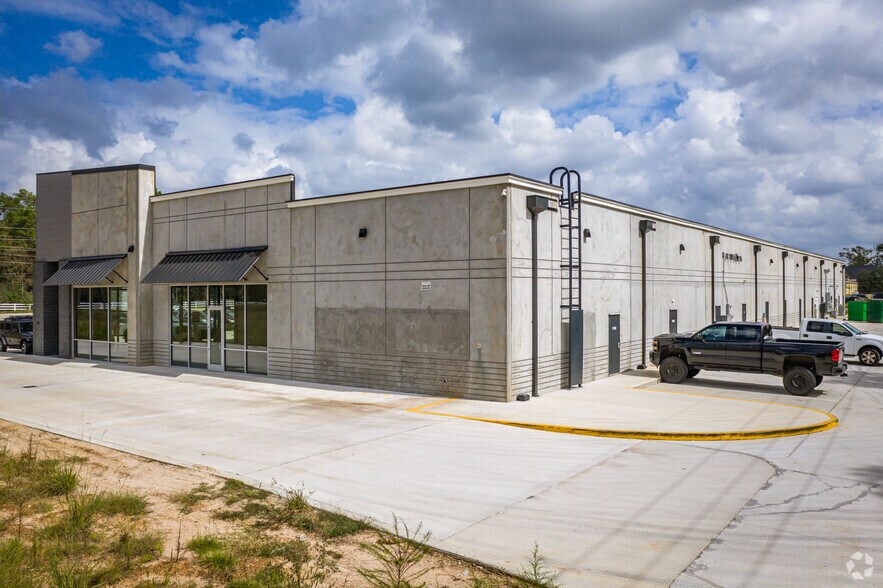 More Photos Of 9511 FM 1488, Magnolia Storefront For Sale