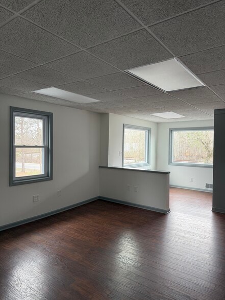 More Photos Of 2719 Huff Dr, Lawrenceville Office For Lease