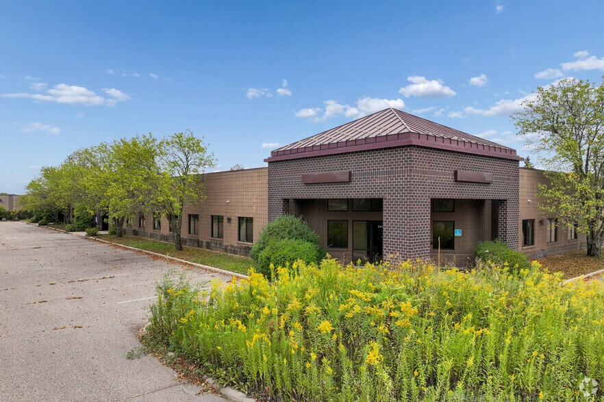 More Photos Of 343 E 82nd St, Chaska Warehouse For Sale