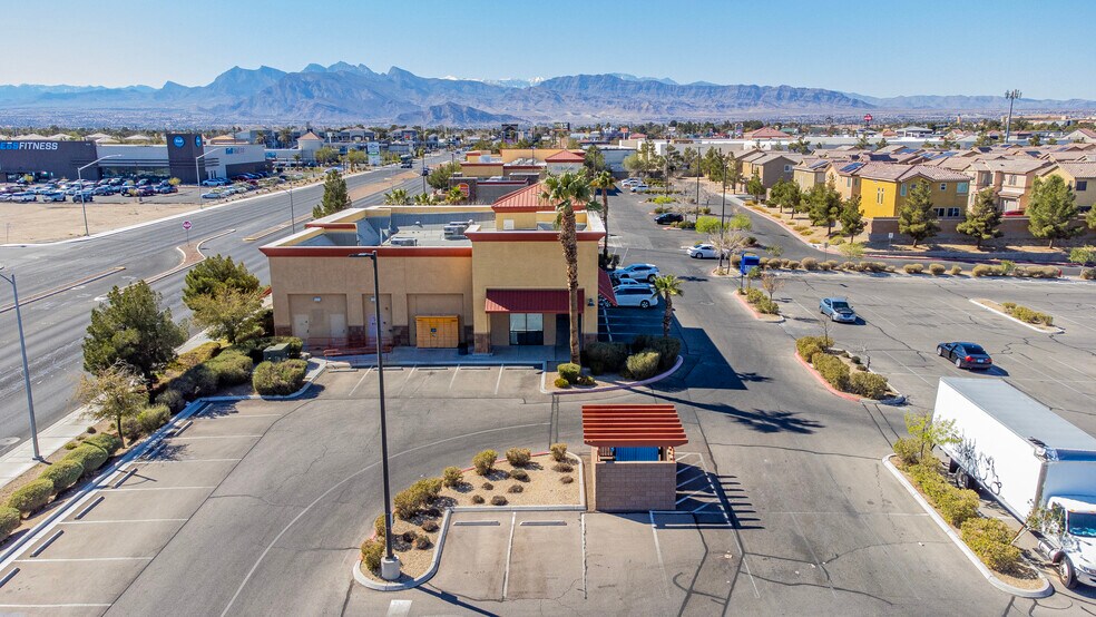 More Photos Of 6070 W Craig Rd, Las Vegas Freestanding For Lease