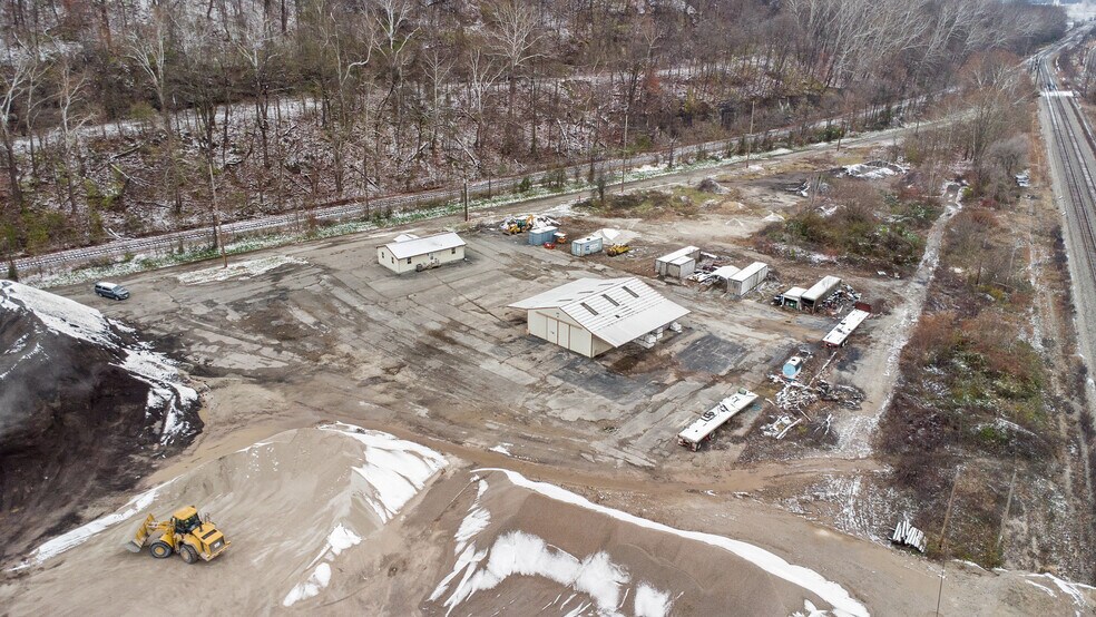 More Photos Of 100 Armco Rd, Ashland Manufacturing For Lease
