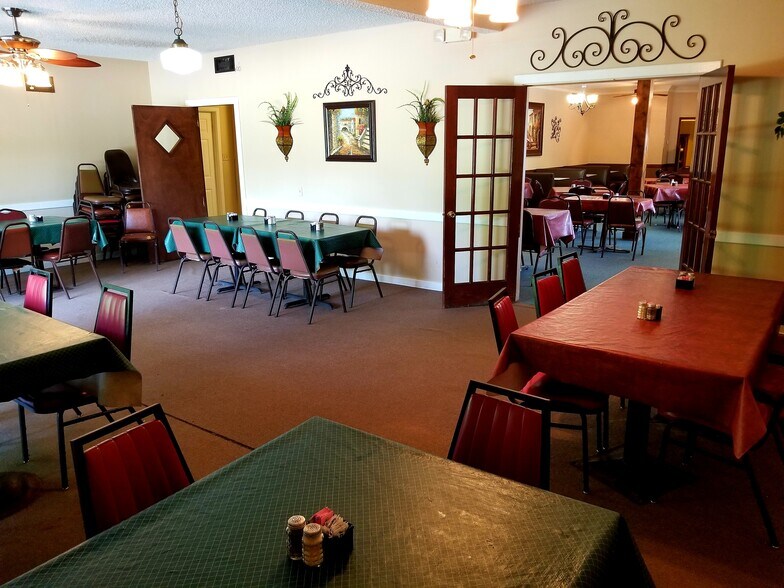 More Photos Of 1017 S Columbia Dr, West Columbia Restaurant For Sale