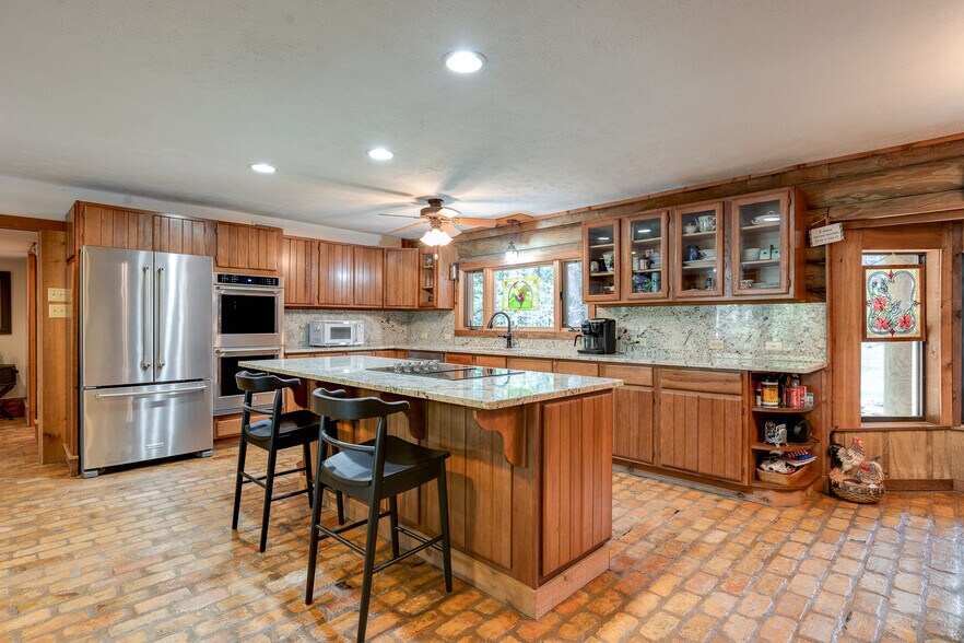 More Photos Of 4032 Highway 48 W, Mccomb Specialty For Sale