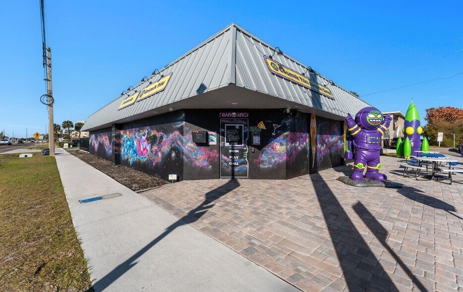 More Photos Of 101 N Atlantic Ave, Cocoa Beach General Retail For Sale