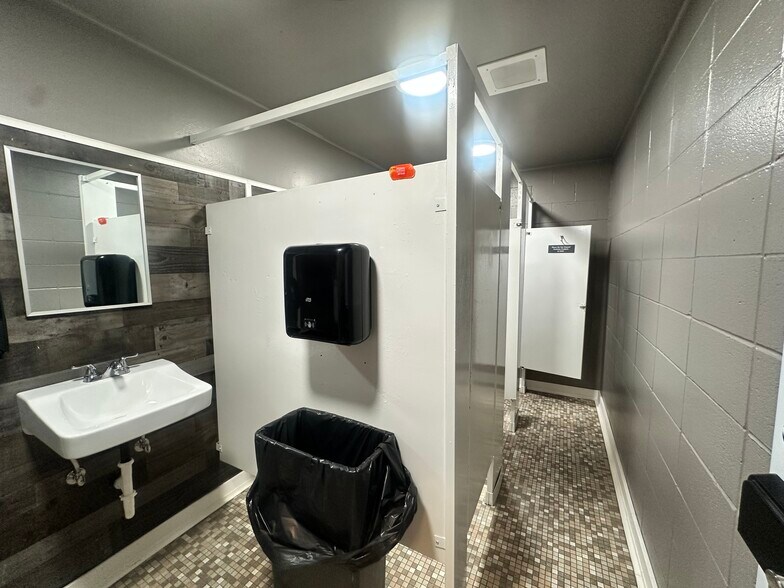 More Photos Of 918 Sage Ave, Kemmerer Sports And Entertainment For Sale