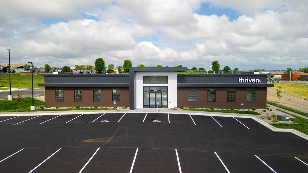 More Photos Of 3671 Sarah Pl NW, Rochester Office For Lease