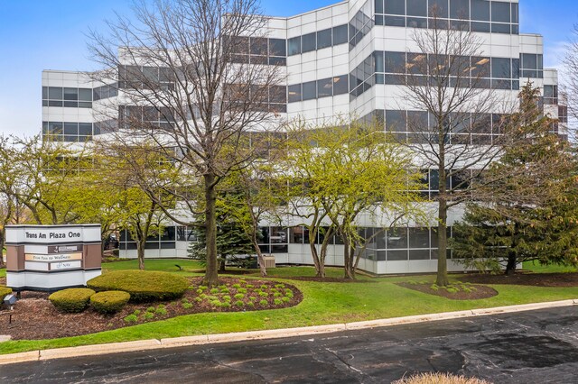 More Photos Of 1 TransAm Plaza Dr, Oakbrook Terrace Office For Sale