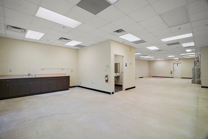 More Photos Of 4120 Corley Island Rd, Leesburg Unknown For Lease