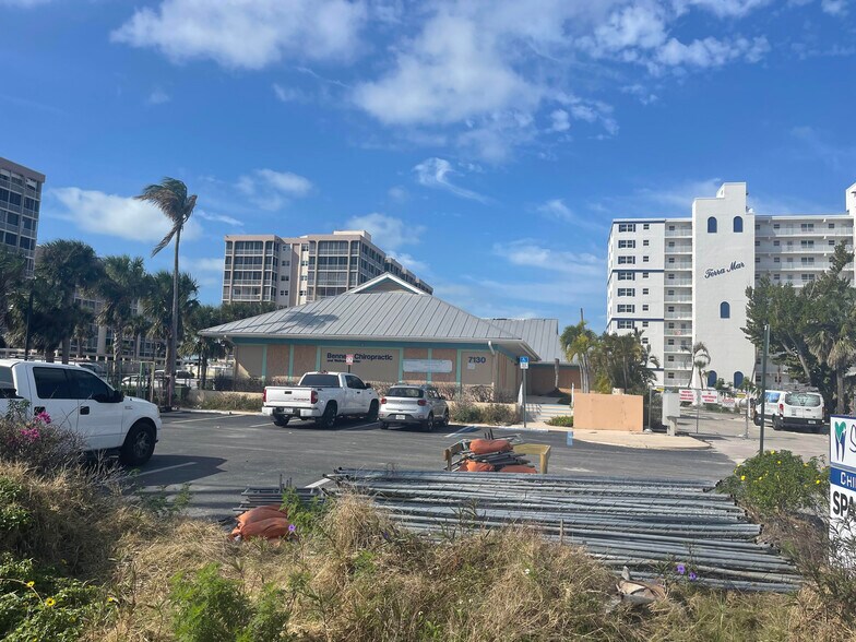 More Photos Of 7128 Estero Blvd, Fort Myers Medical For Sale