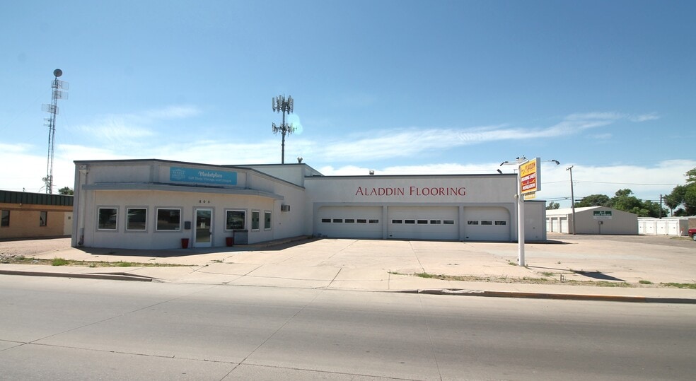 Primary Photo Of 805 W Main St, Sterling Auto Repair For Sale