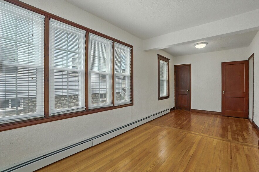 More Photos Of 177-179 Massachusetts Ave, North Andover Apartments For Sale