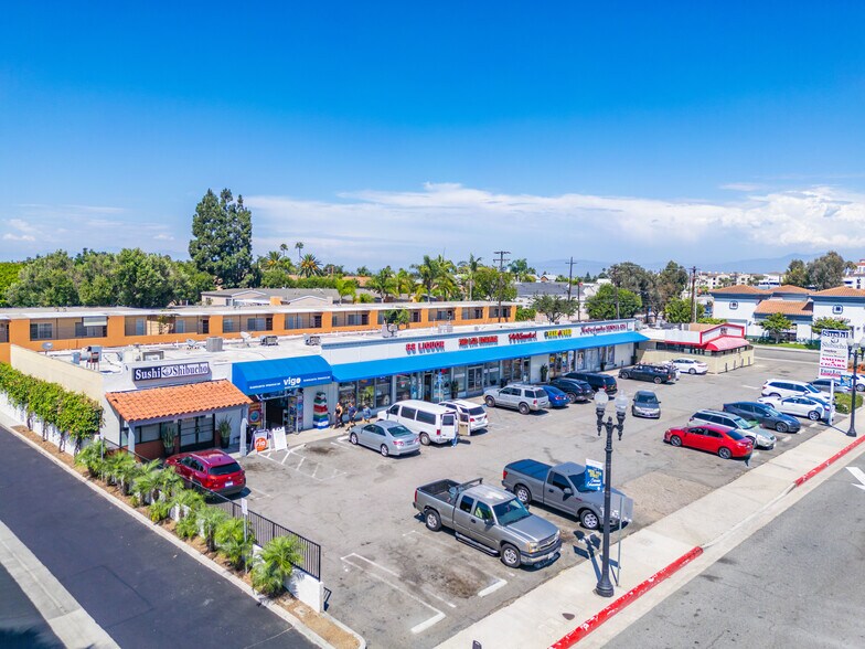 More Photos Of 570-590 W 19th St, Costa Mesa Storefront For Sale