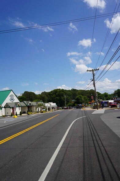 More Photos Of 1817 Jh Obryan Ave, Grand Rivers Storefront Retail Residential For Sale