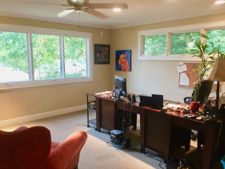 More Photos Of 2109 Forest Dr, Annapolis Showroom For Sale