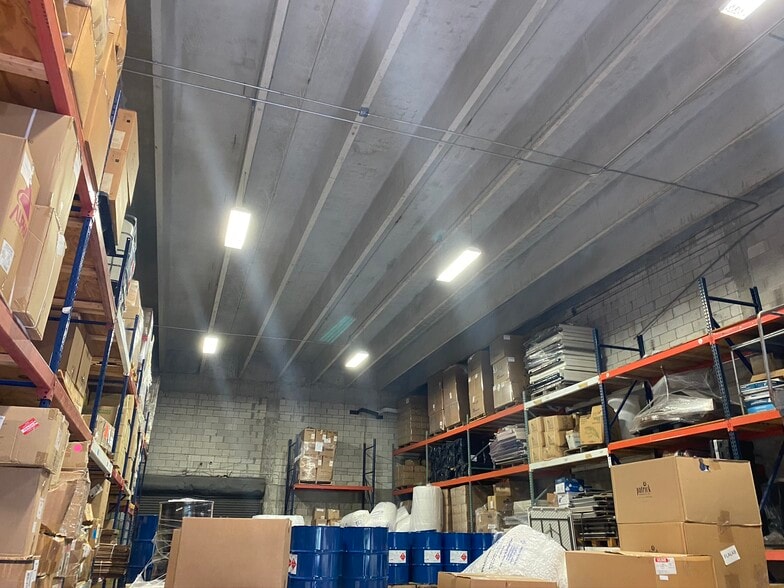More Photos Of 6245 N Powerline Rd, Fort Lauderdale Light Distribution For Lease