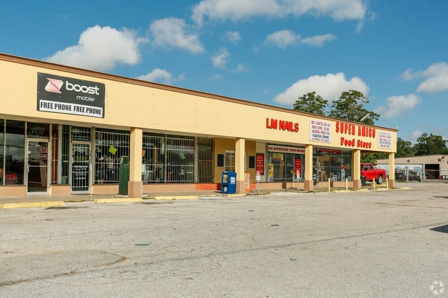 Primary Photo Of 6880 Telephone Rd, Houston Unknown For Lease