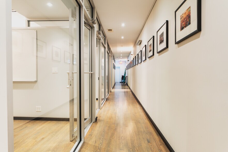 More Photos Of 21 W Illinois St, Chicago Office For Sale