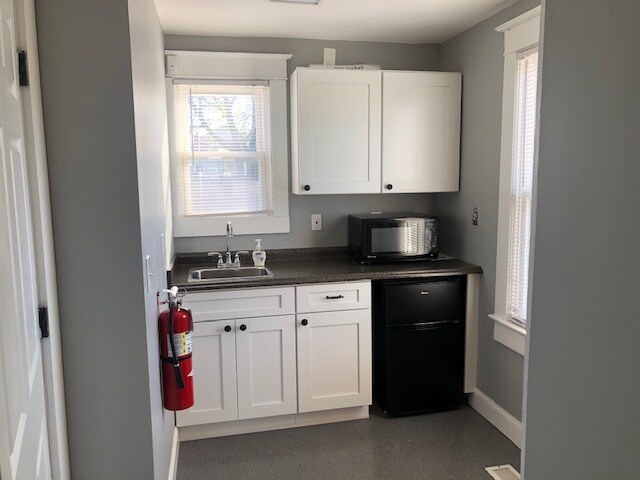 More Photos Of 21 Route 37 E, Toms River Office For Lease