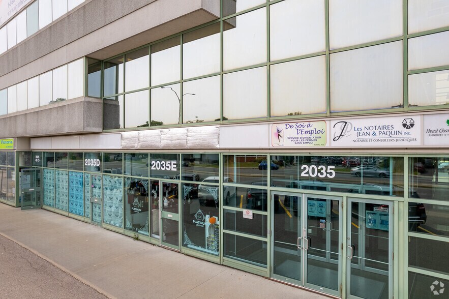 More Photos Of 2035 Av Victoria, St-Lambert Office For Lease