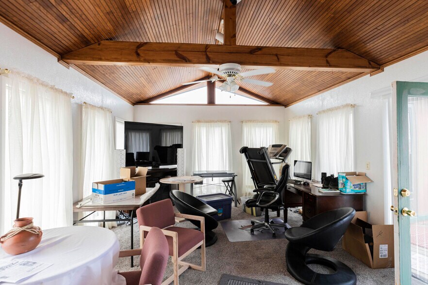 More Photos Of 605 4th Ave, Fort Garland Hotel For Sale
