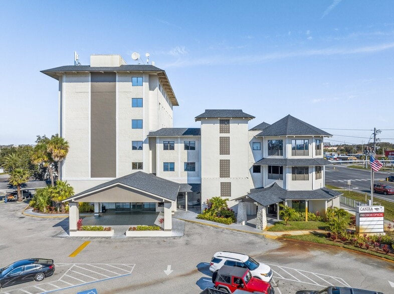 Primary Photo Of 2435-2437 US Highway 19, Holiday Office Residential For Lease